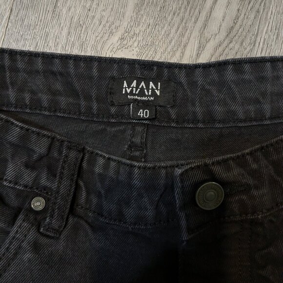 Boohoo Man Straight Leg Black Cargo Jeans (Size 40) - Picture 3 of 4